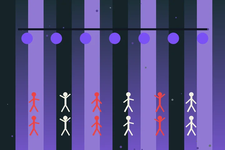 灯下观影人群